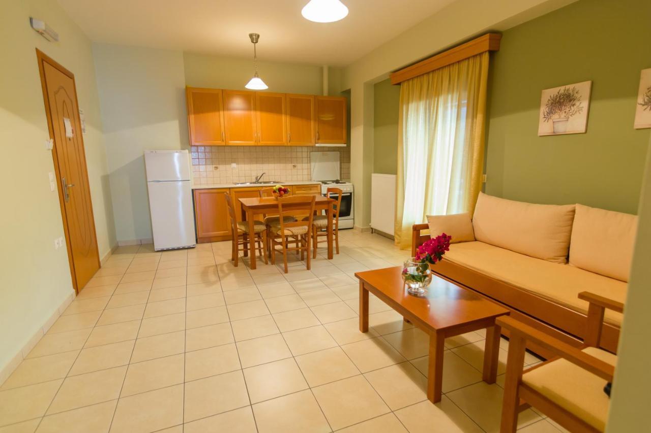 Polichni Otel Leonídion Dış mekan fotoğraf