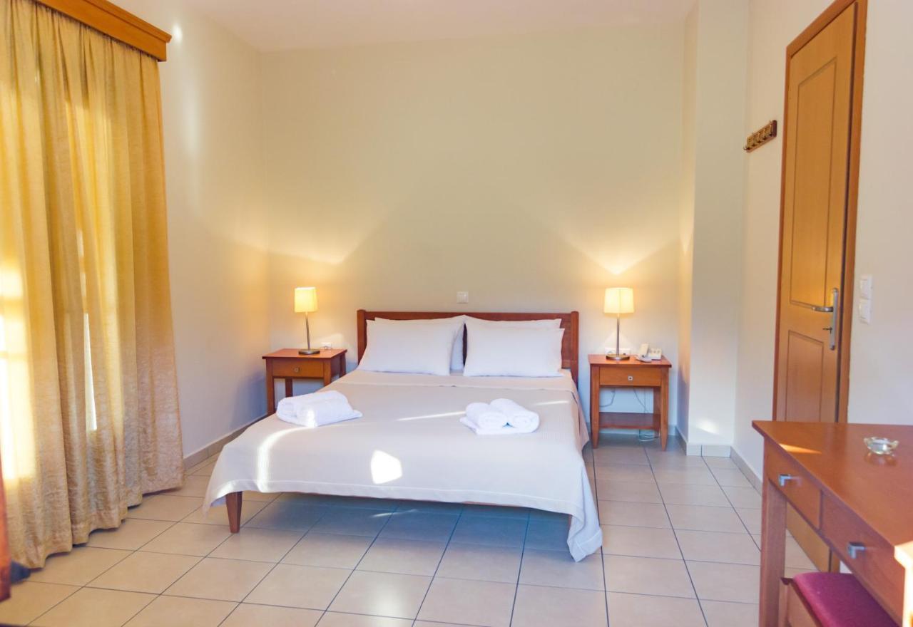 Polichni Otel Leonídion Dış mekan fotoğraf
