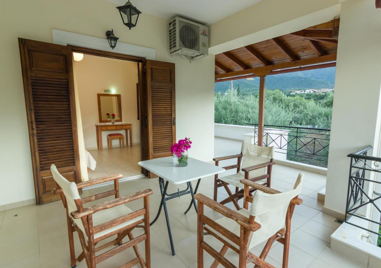 Polichni Otel Leonídion Dış mekan fotoğraf