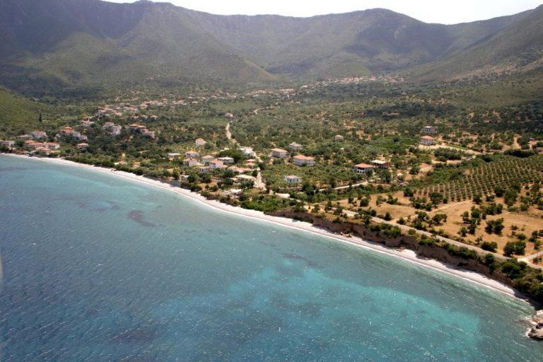 Polichni Otel Leonídion Dış mekan fotoğraf