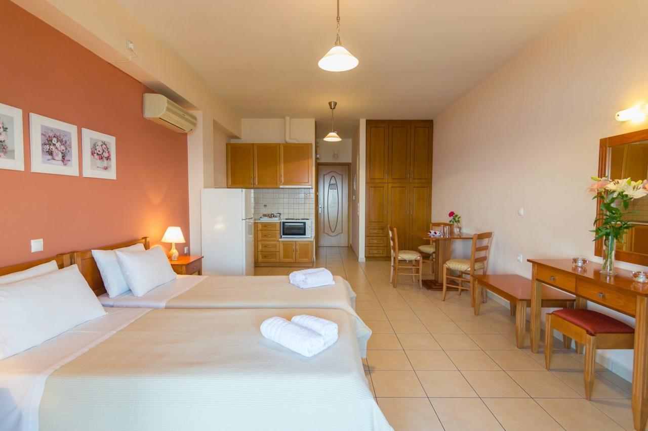 Polichni Otel Leonídion Dış mekan fotoğraf